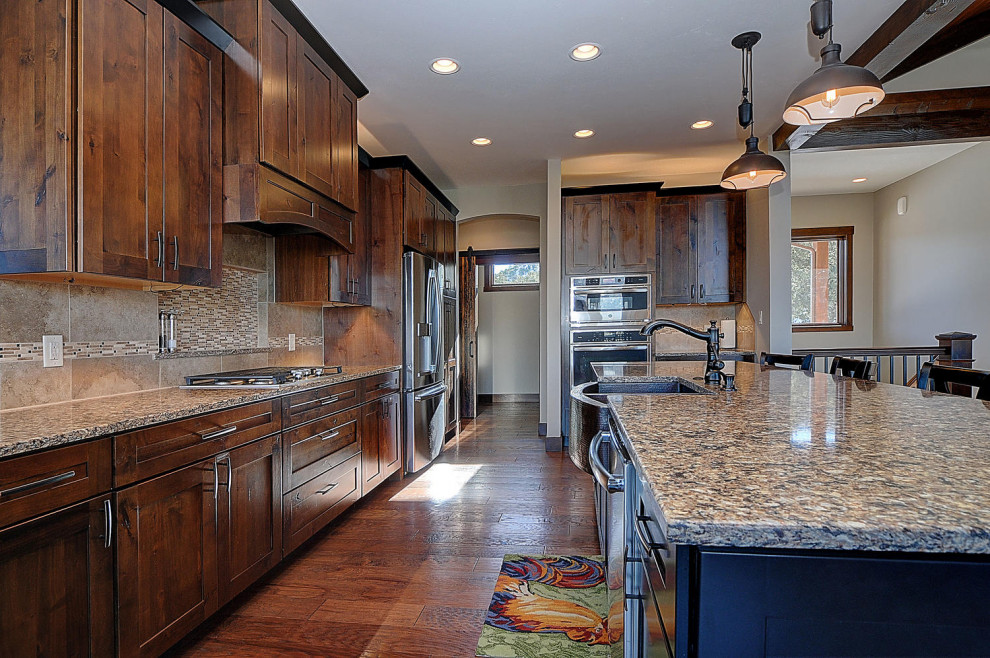Kitchen - rustic kitchen idea in Denver