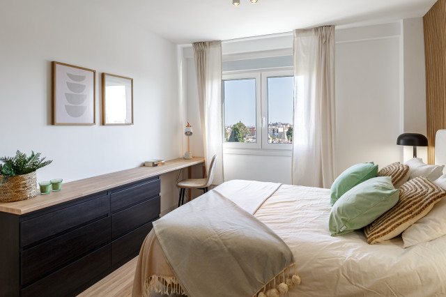 M10 contemporary-bedroom