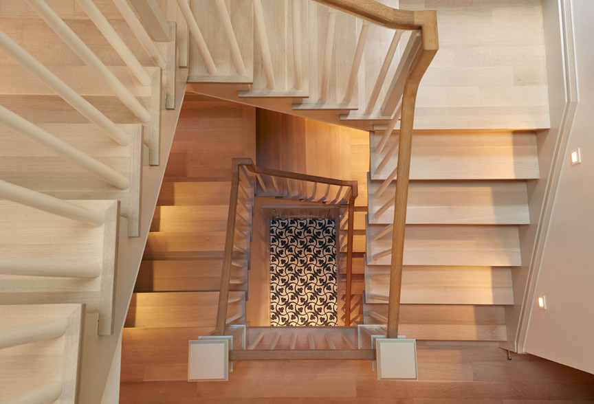 Inspiration for a traditional staircase in San Francisco.