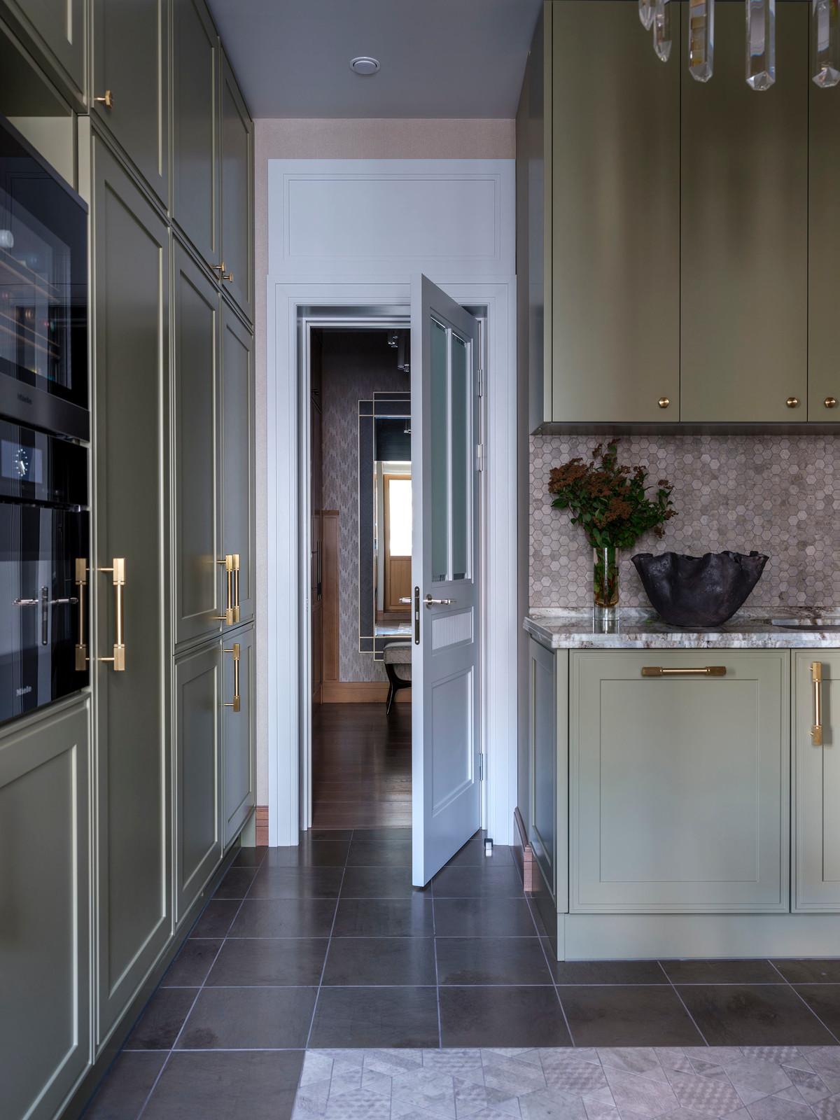 С московским характером. Кухня.