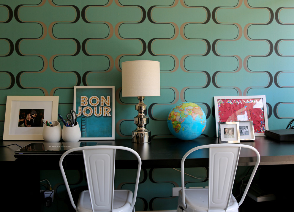 Design ideas for a contemporary home office in Melbourne.