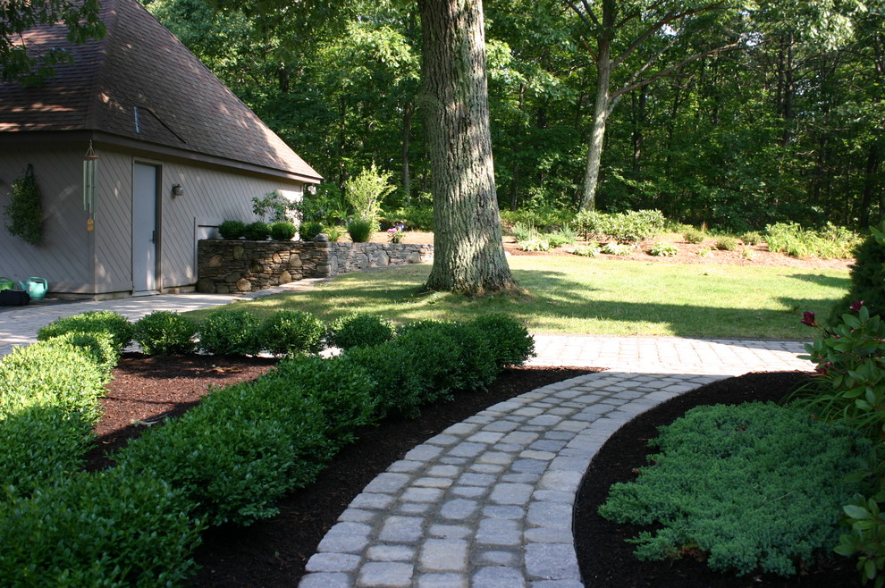 Contemporary entrance - Contemporary - Landscape - Bridgeport - by Old