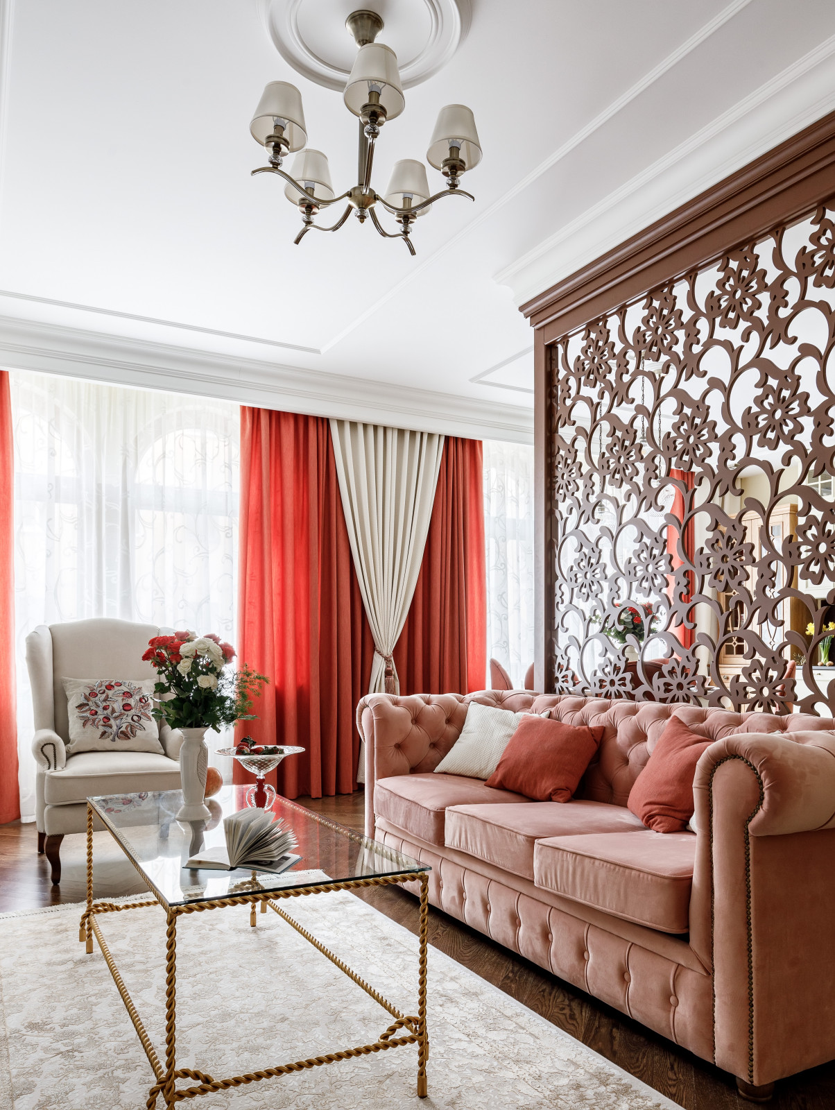 Под музыку пластинок