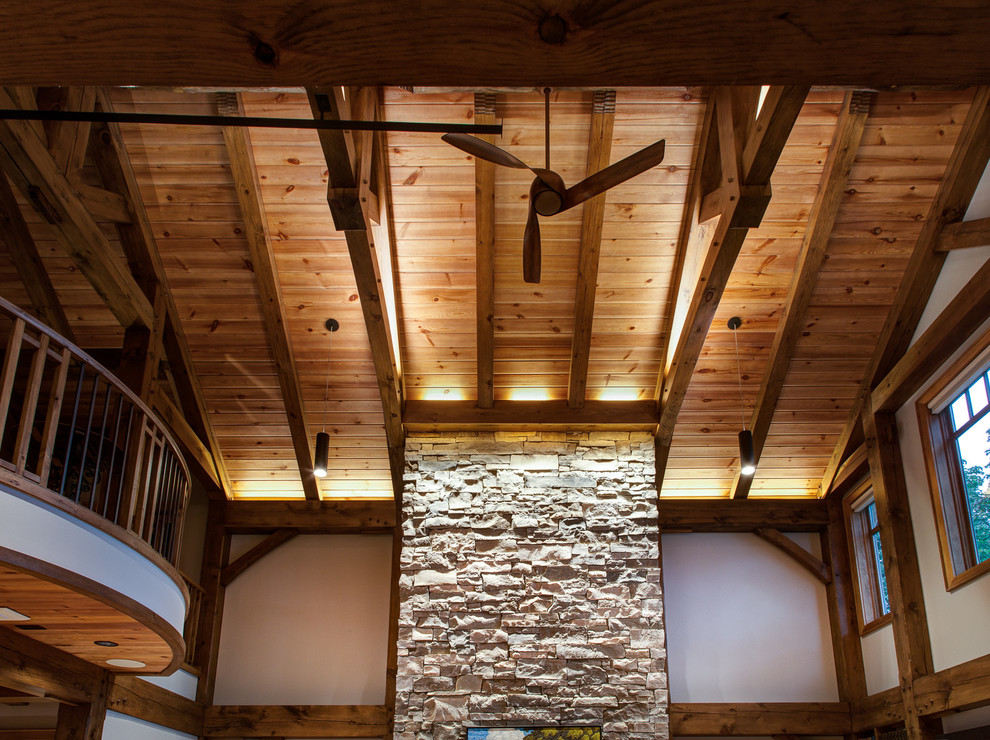 Example of a transitional home design design in Toronto