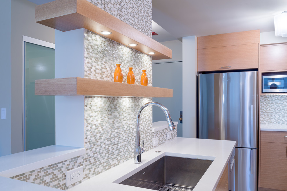This is an example of a contemporary kitchen in Seattle.
