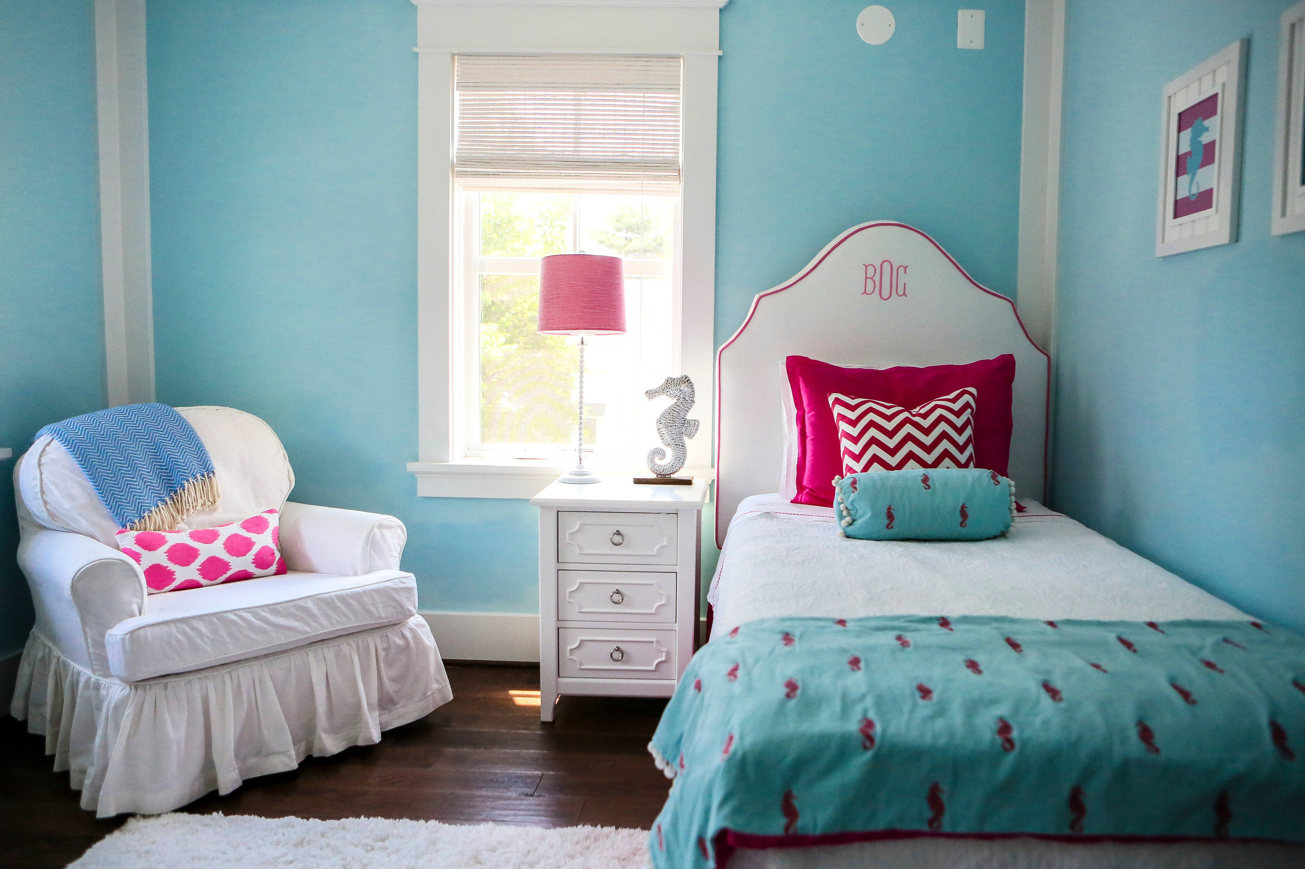 Bright & Cheerful Girls Bedroom