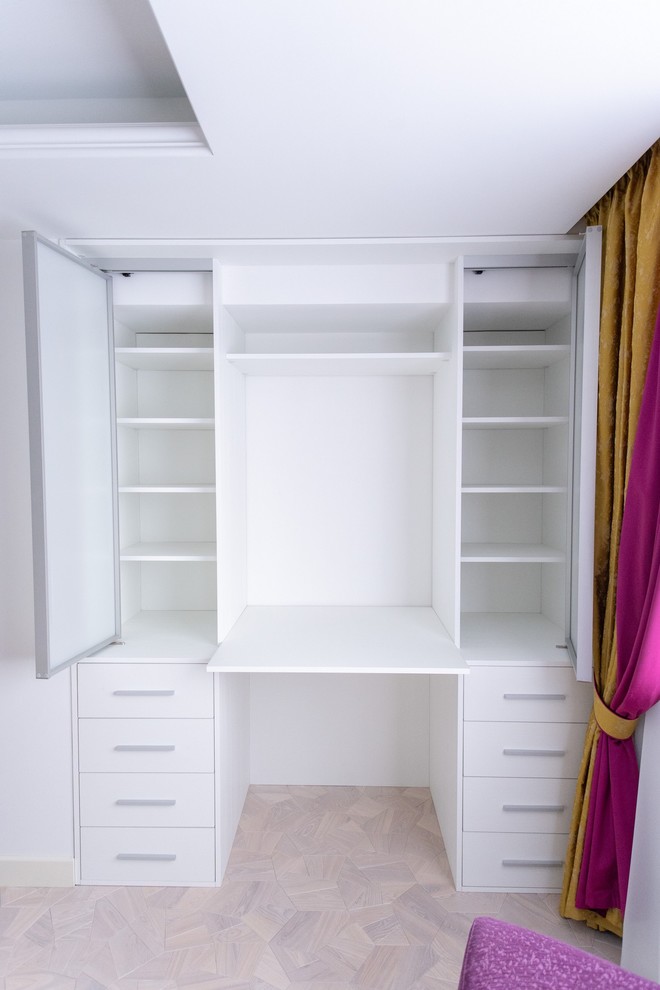 Гардеробная raumplus с комодом-островом