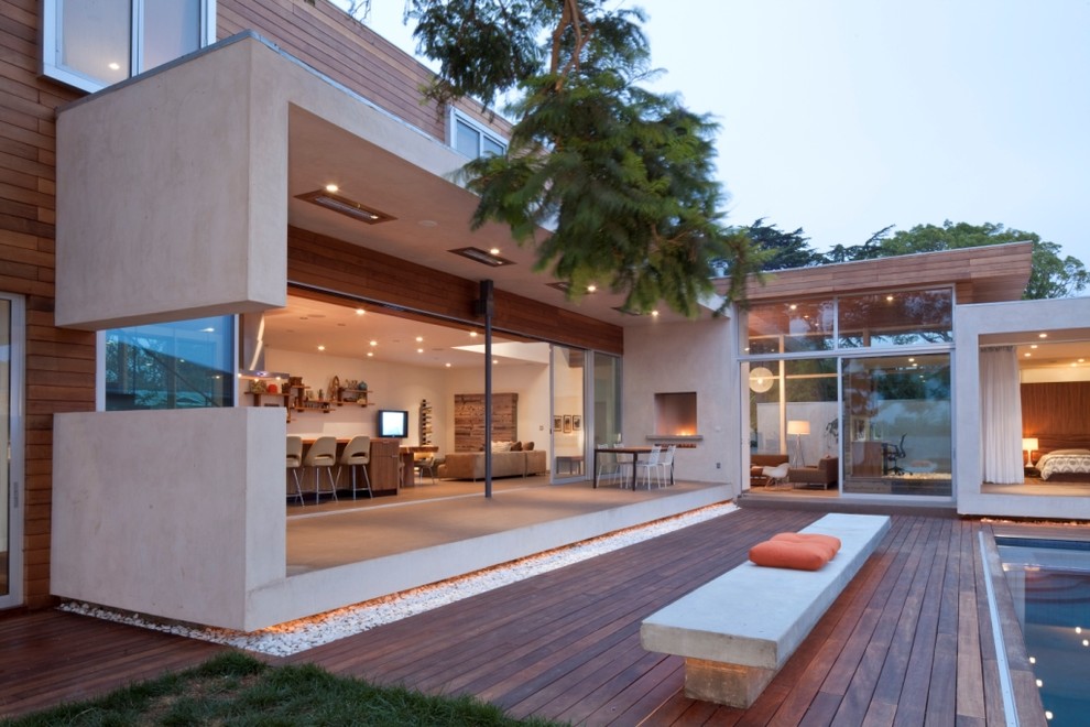 This is an example of a modern deck in San Diego.