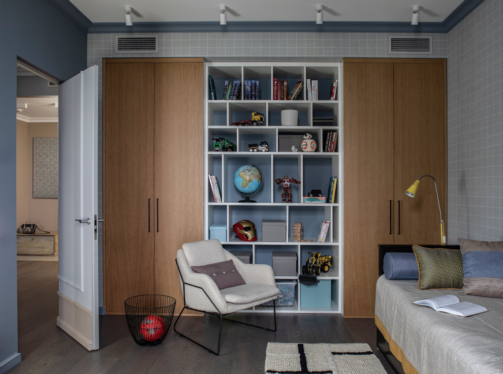 Inspiration for a contemporary kids' room for boys in Moscow with grey walls, medium hardwood floors, brown floor and wallpaper.