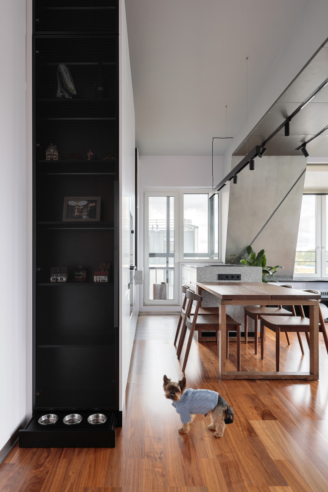 Модная квартира с балками на потолке