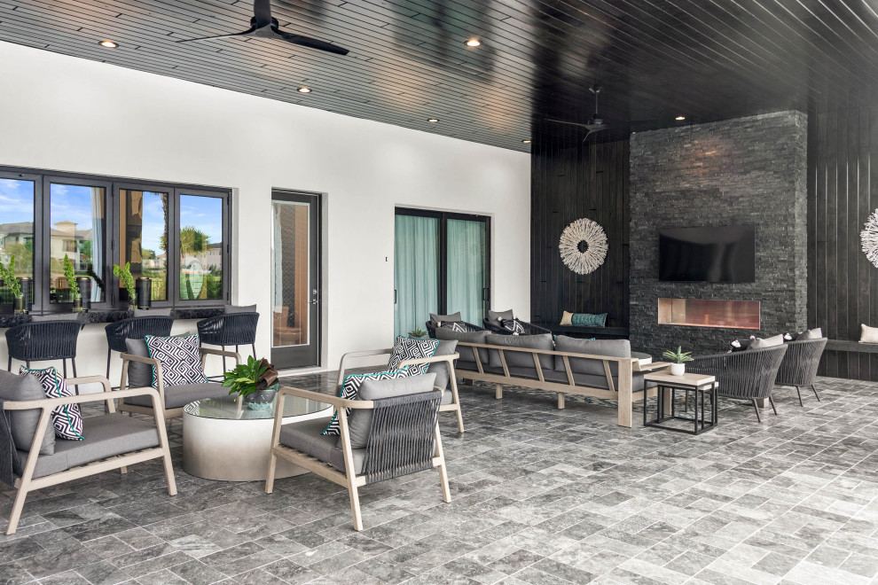 Cairo Contemporary Patio Orlando by McNally Construction Group