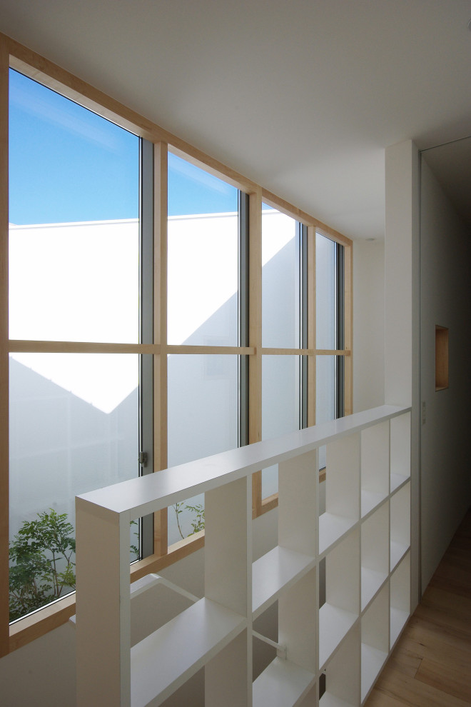 他の地域にあるモダンスタイルのおしゃれな階段の写真