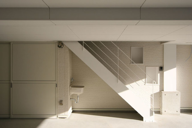 酒田の家 moderno-garage