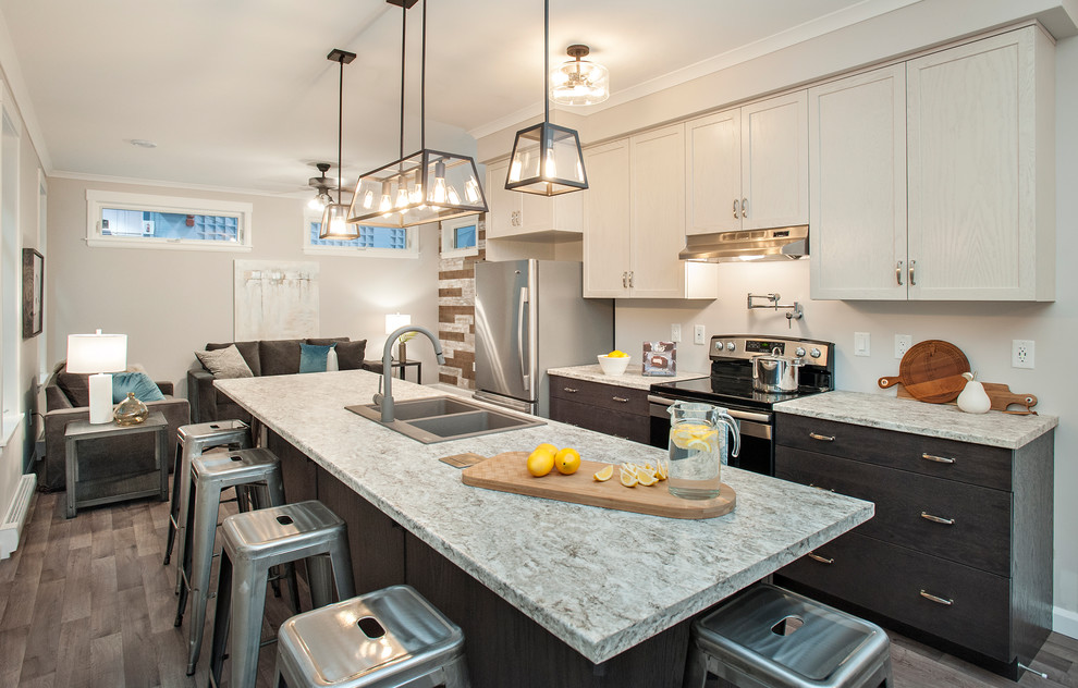 Kitchen - small transitional kitchen idea