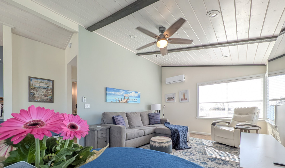ADU 630 S.F. (above Garage) in Pacific Beach