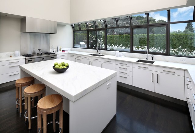 Modern Woodside Home modern-kueche