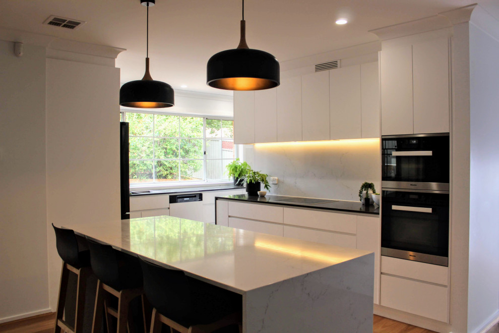 Photo of a scandinavian kitchen in Canberra - Queanbeyan.
