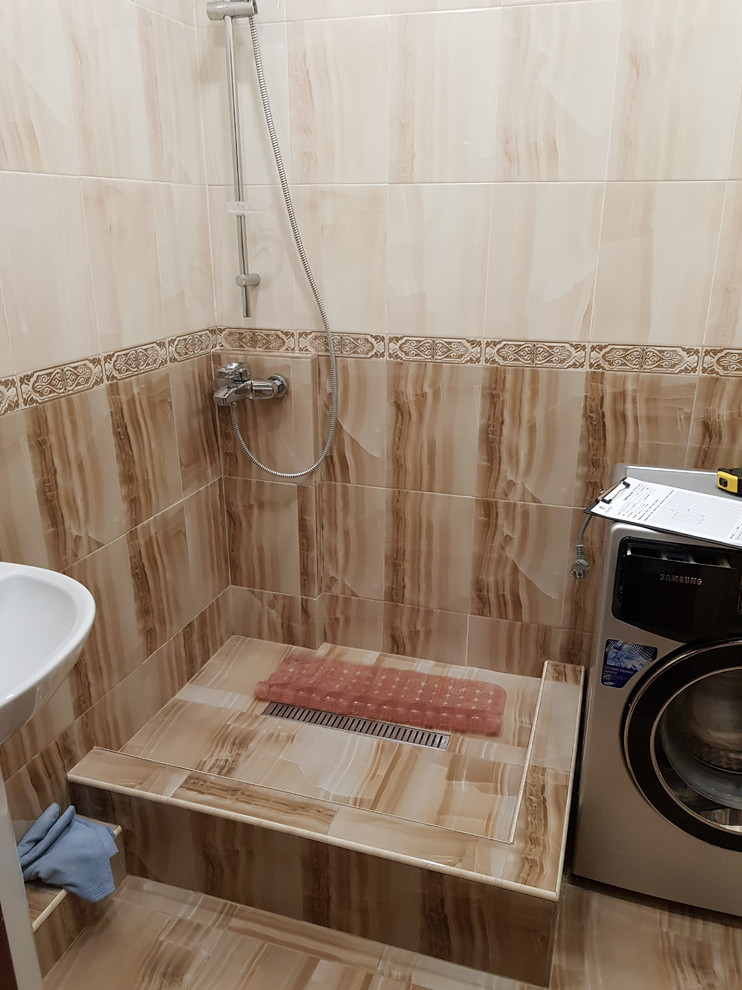 Стеклянная душевая перегородка