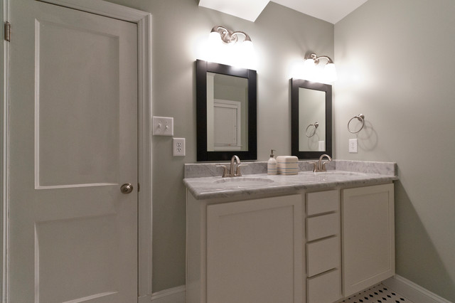 Hollins Rd Addition traditional-bathroom