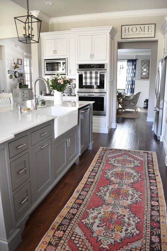 Inspiration for a transitional kitchen remodel in Phoenix