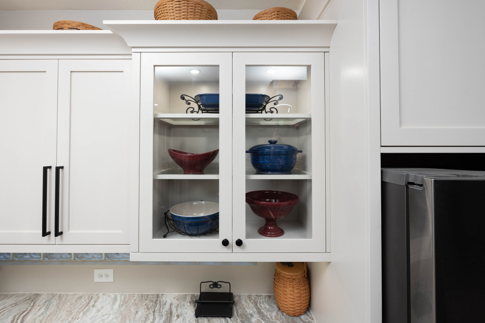 Kitchen - kitchen idea in Phoenix