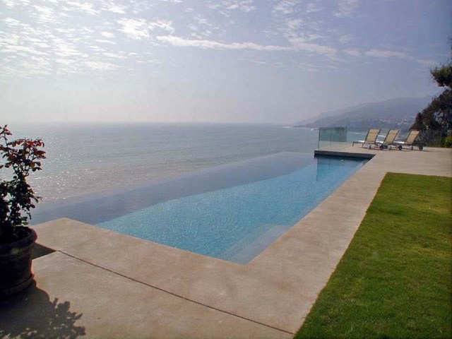 Infinity Pools contemporary-swimming-pool-and-hot-tub