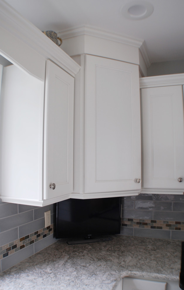 Inspiration for a transitional home design remodel in Bridgeport