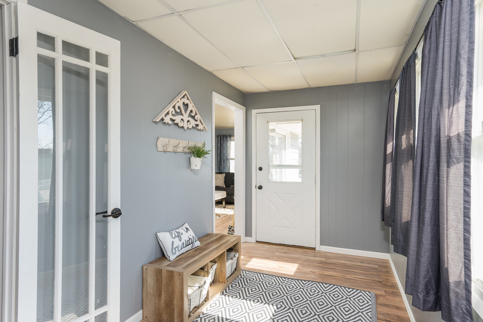 Entryway - transitional entryway idea
