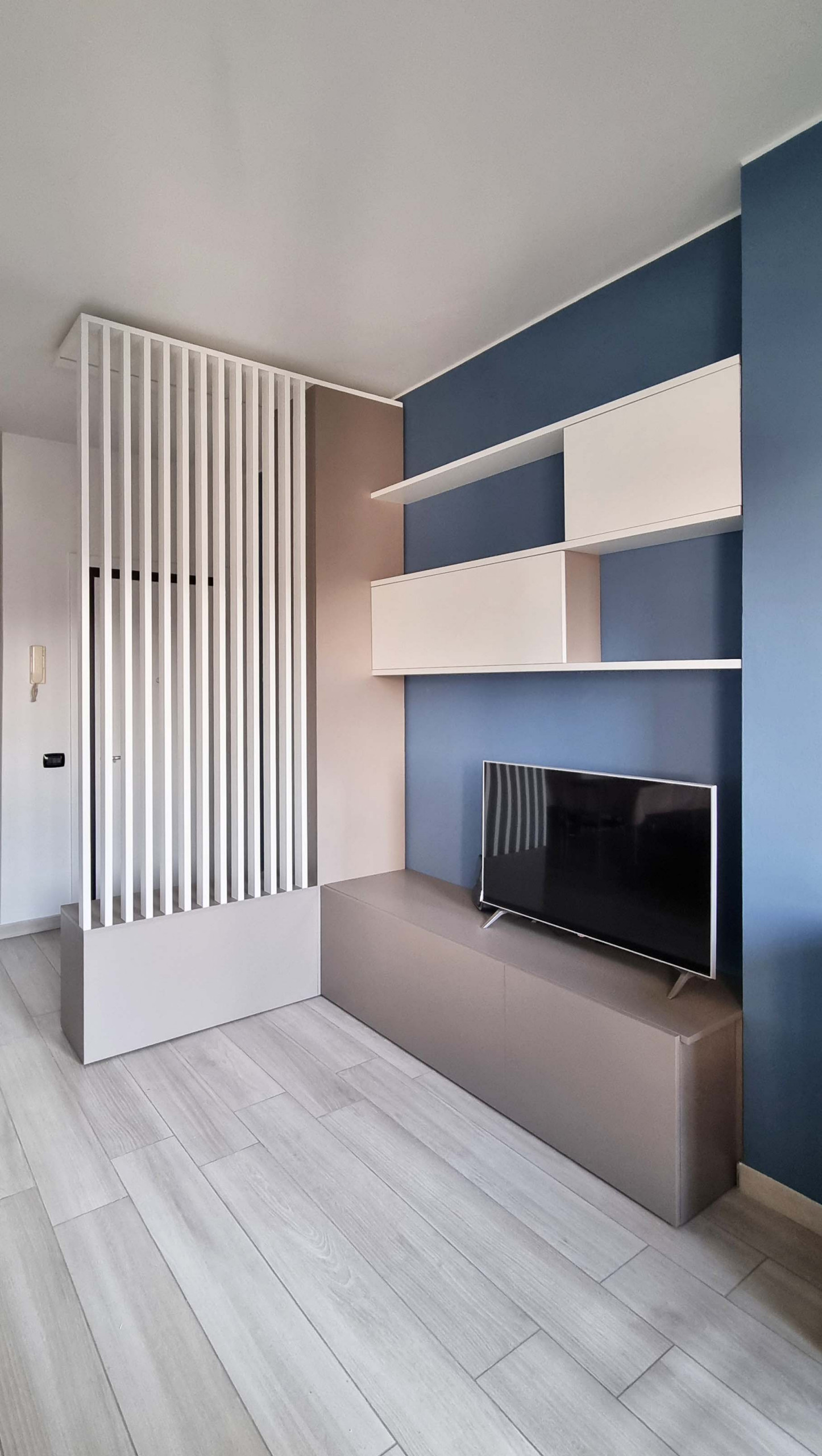 Arredo su misura per Living con zona studio