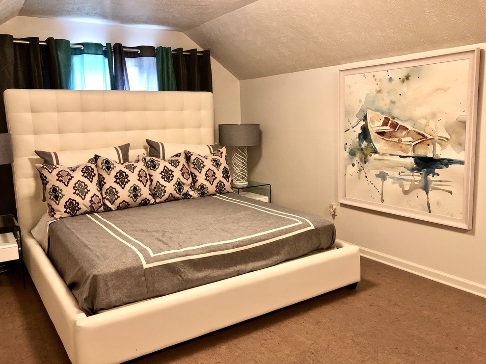 Transitional home design photo in Jackson