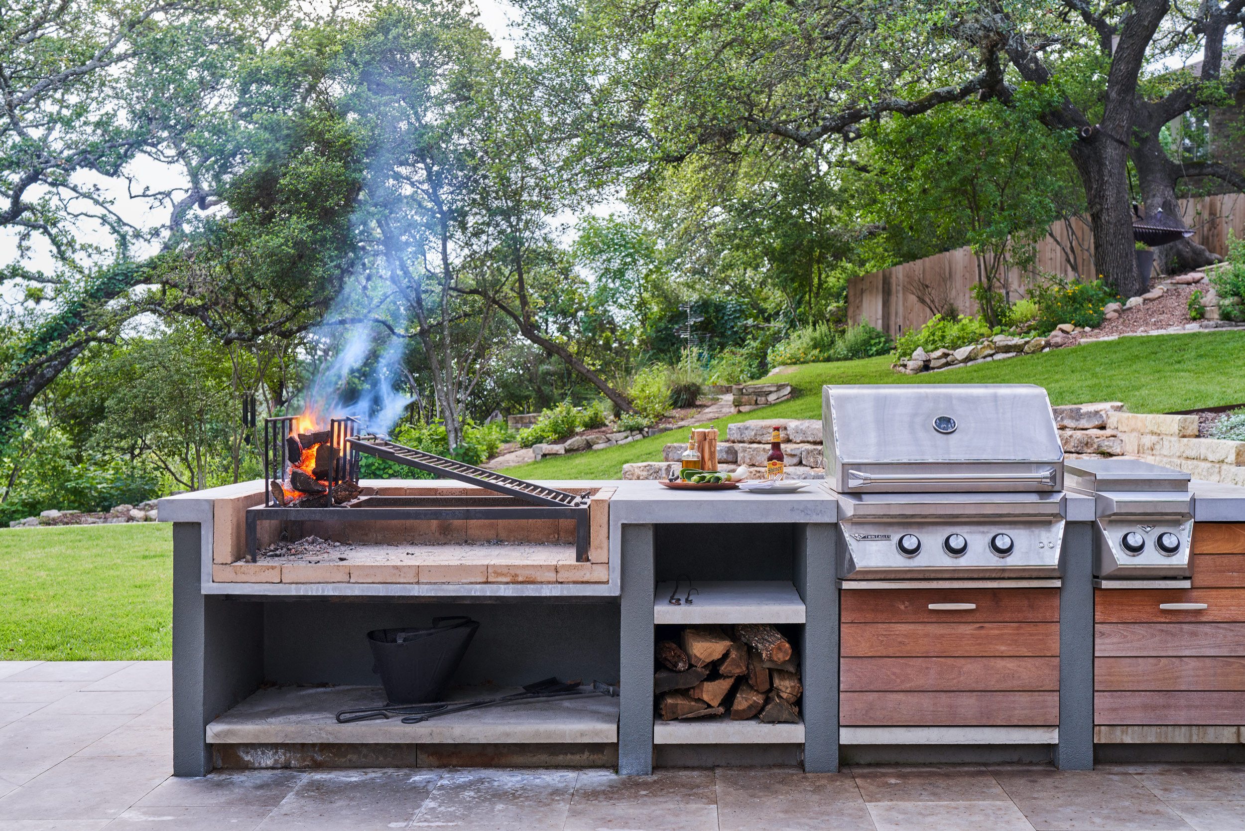 Beautiful Ways To Customize And Design An Outdoor BBQ or Grill Setup