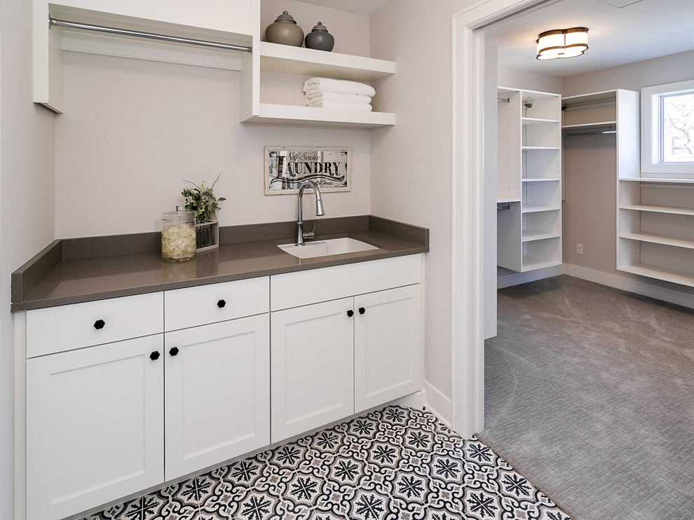 Inspiration for a transitional laundry room in Minneapolis.
