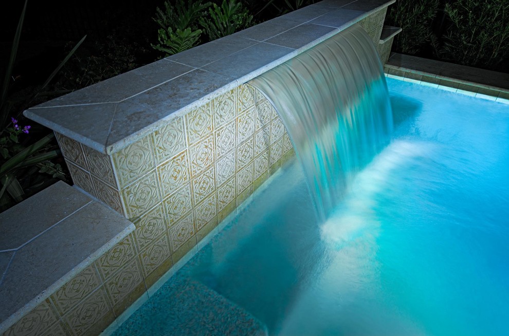 This is an example of a mediterranean pool in Houston.