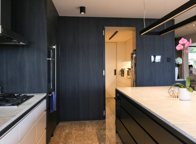 Hitting New Heights contemporary-koek