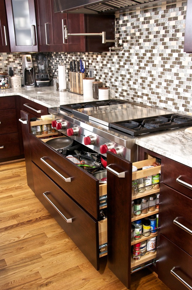 MODERN KITCHEN CHERRY