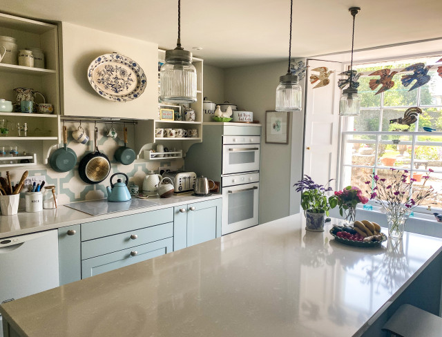 French Chic Kitchen shabby-chic-style-kitchen