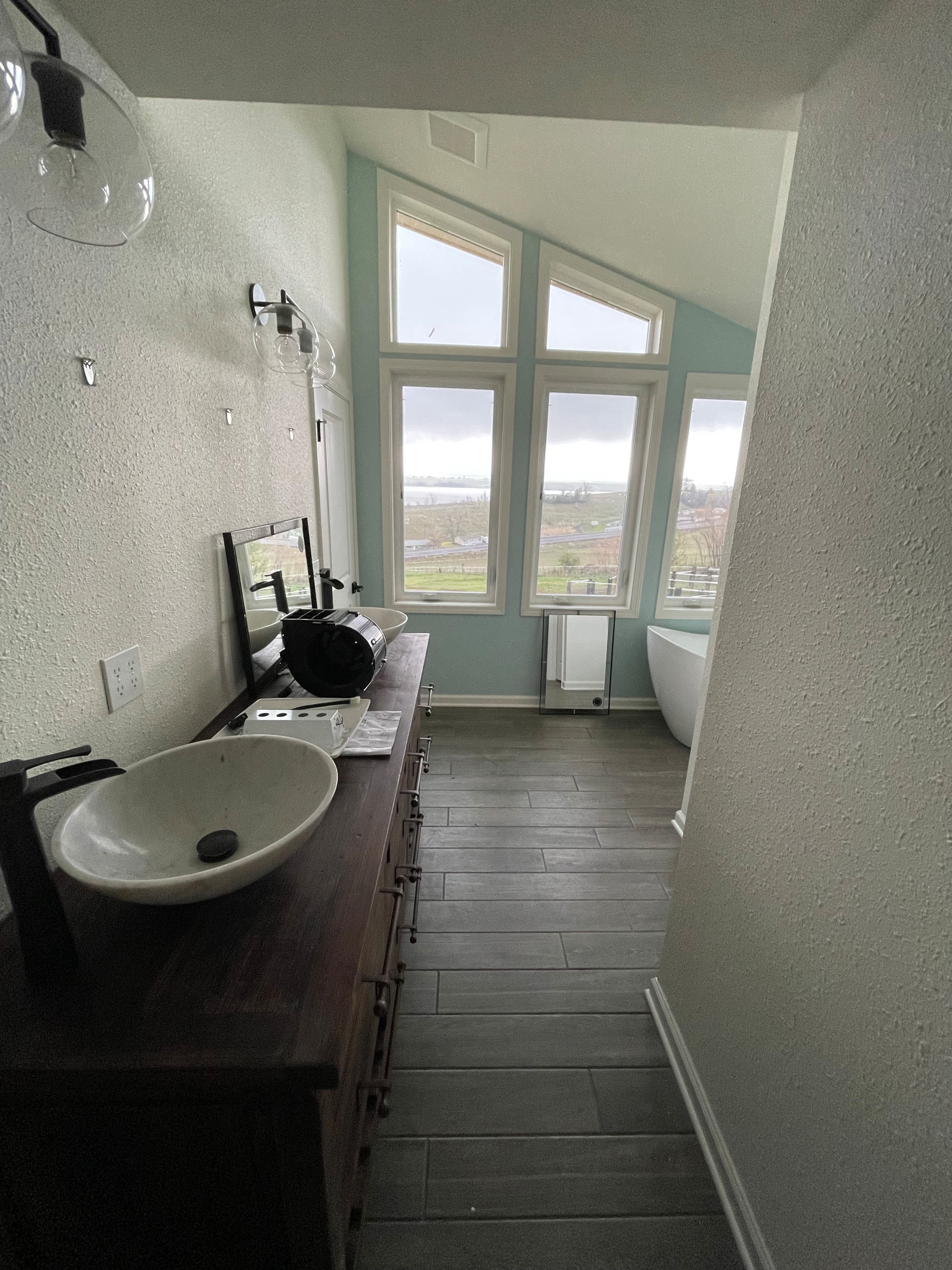 Inspiration for a contemporary bathroom remodel in Boise