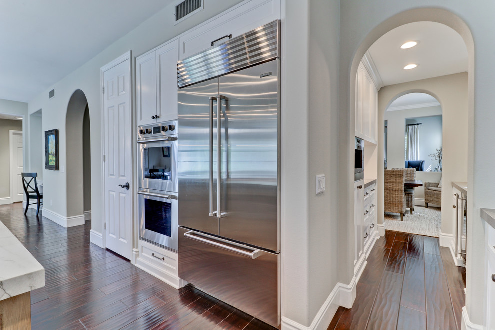 Example of a transitional home design design in Orange County