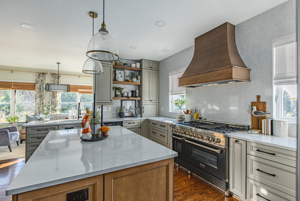Eat-in kitchen - large modern u-shaped eat-in kitchen idea with an undermount sink, shaker cabinets, gray cabinets, quartz countertops, quartz backsplash and an island