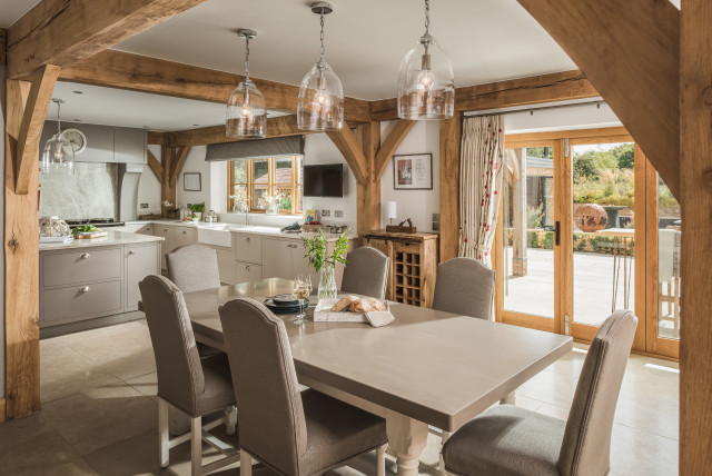Open plan dining area klassisch-modern-esszimmer