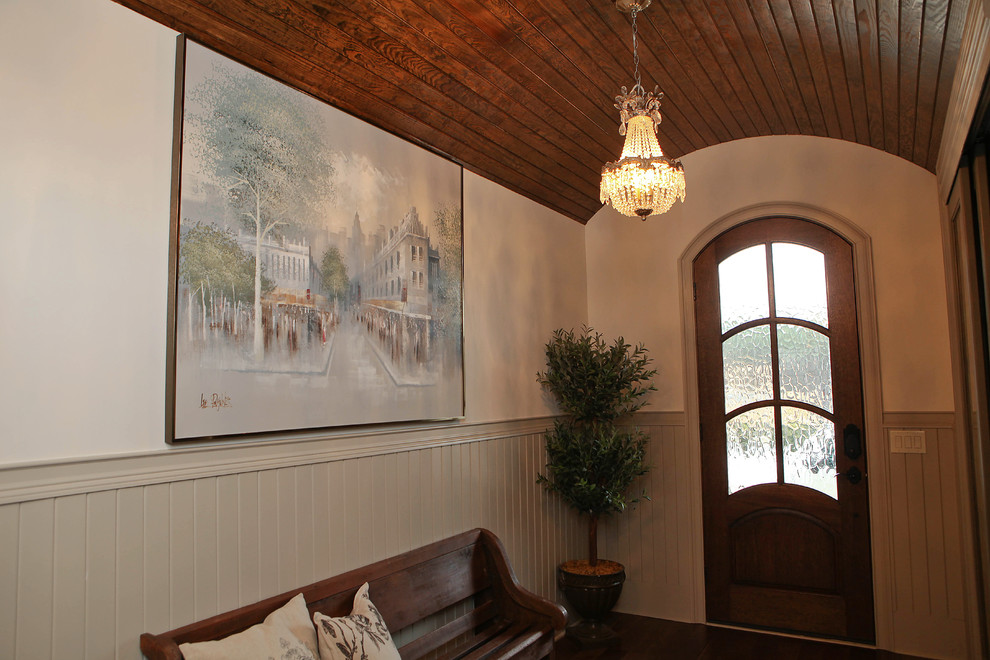 Inspiration for a traditional entryway in Charlotte.