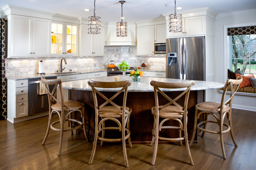 Home design - transitional home design idea