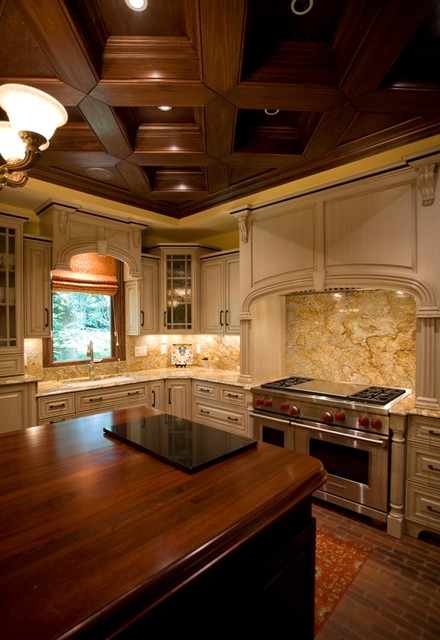 Custom Kitchen - Sterling Development Group klassisk-koekken