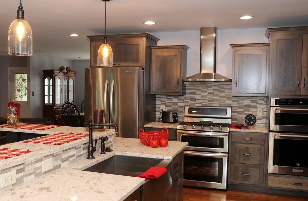Kitchen - rustic kitchen idea in DC Metro