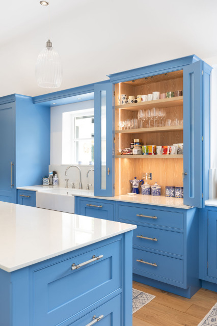 Italian-Inspired In-Frame Shaker Kitchen medelhavsstil-koek