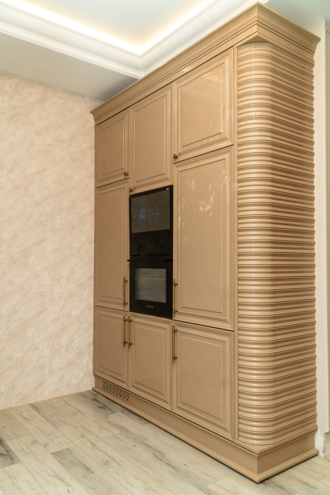 Копия многоуровневой итальянской кухни "Дама"