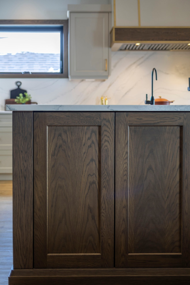 Inspiration for a transitional kitchen remodel in Toronto