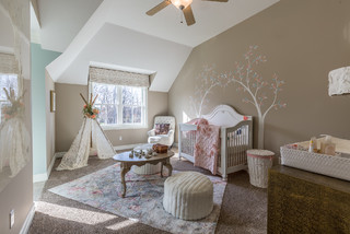 Chambre De Bebe Avec Un Mur Marron Photos Amenagement Et Idees Deco De Chambres De Bebe Juillet 21 Houzz Fr