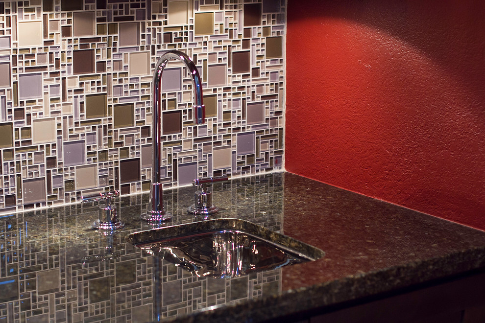 Example of a transitional kitchen design in Phoenix