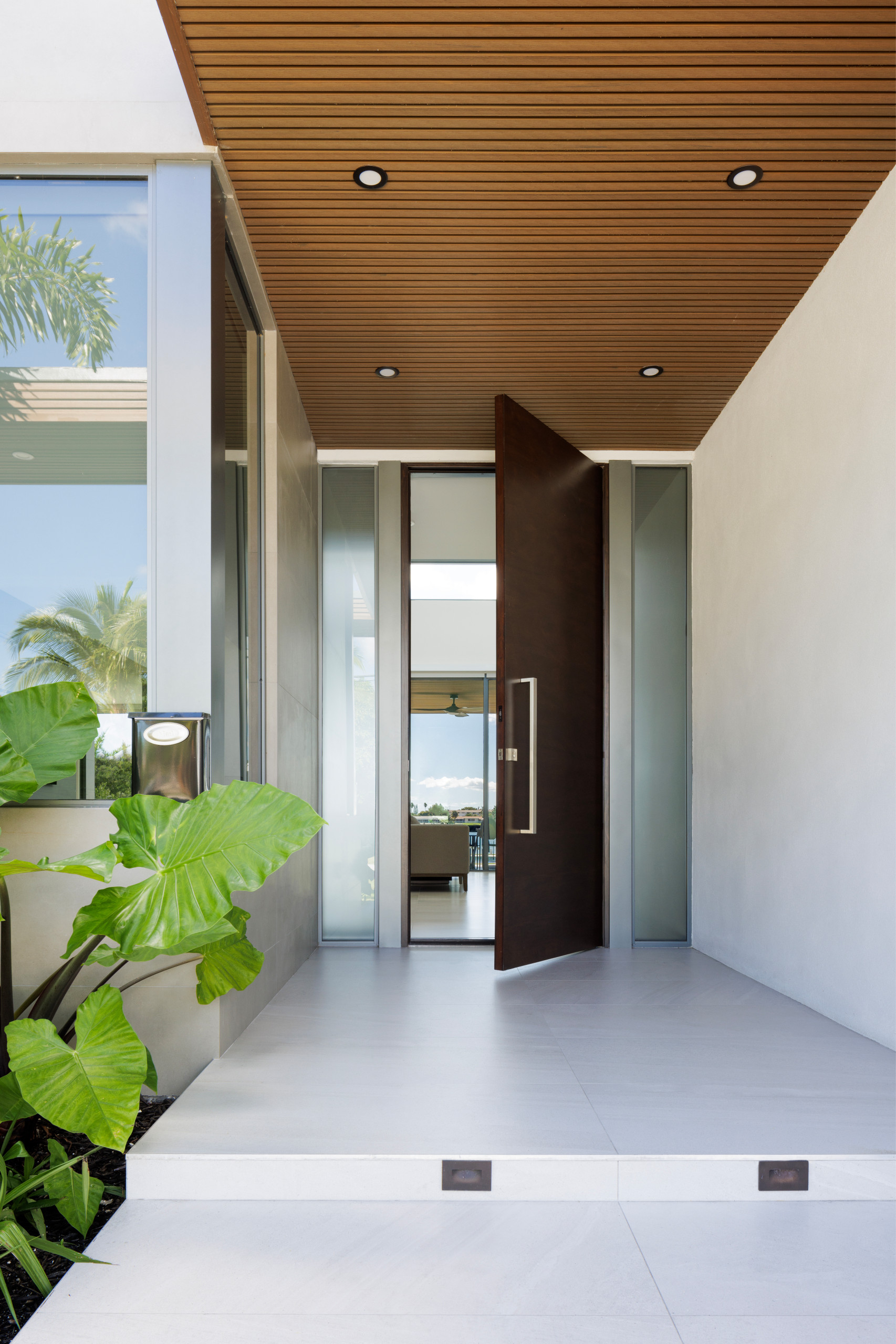 Minimalist entryway photo in Miami